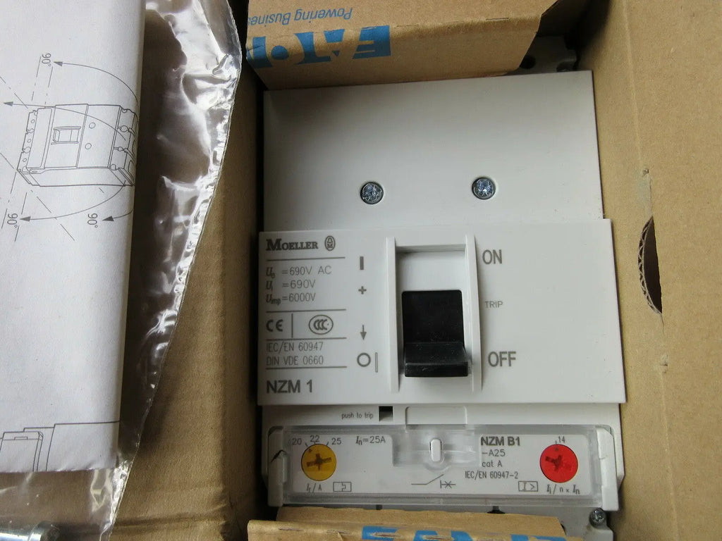 New EATON MOELLER circuit breaker NZMB1-A25 free shipping