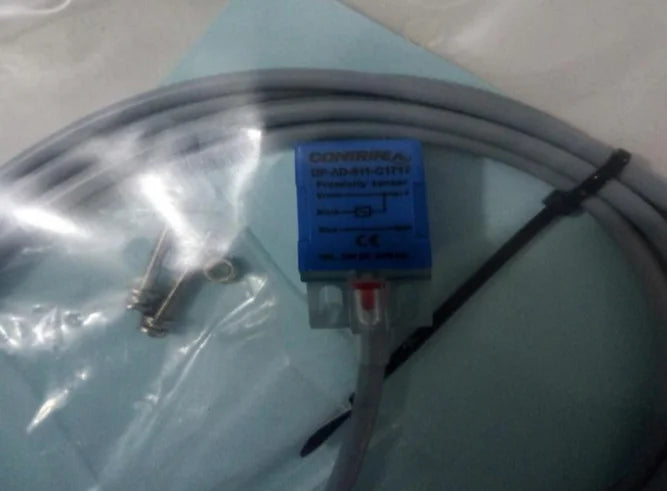 DF-AD-611-C1717 DFAD611C1717 1 PCS New Contrinex Proximity Switch free shipping