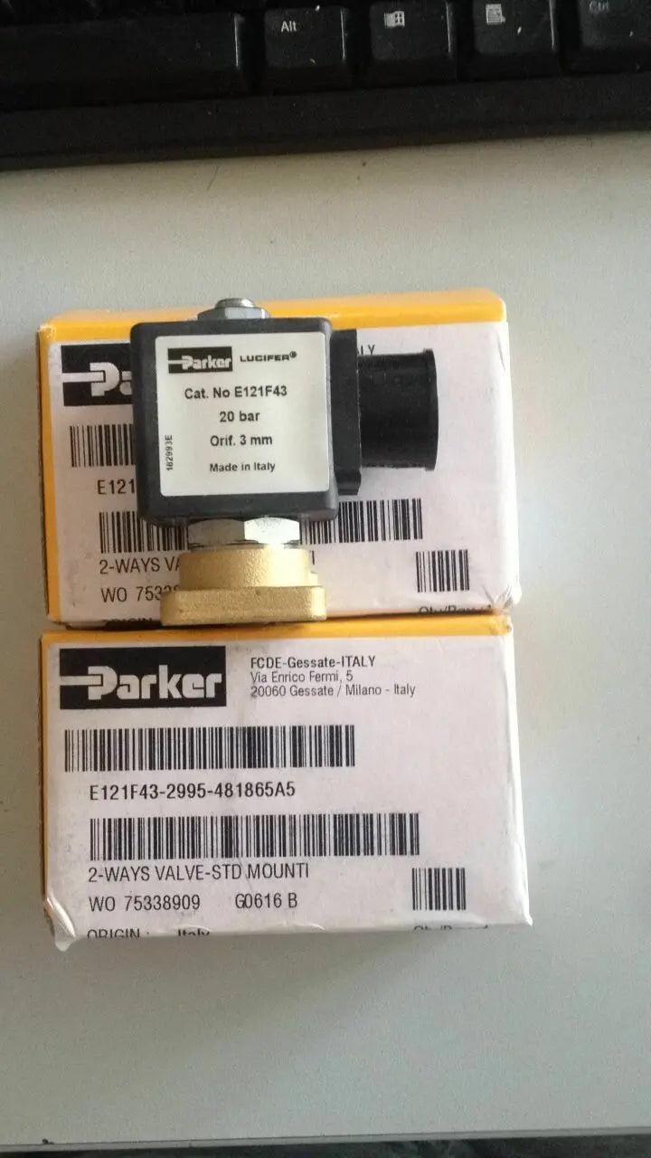 New Parker Solenoid Valve E121F43-2995-481865A5 free shipping
