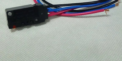 1pc D2VW-5-1M D2VW51M 125-250VAC NEW Omron Micro Switch free shipping