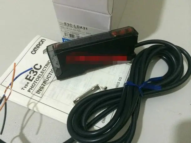 E3C-LDA21 E3CLDA21 1PC NEW IN BOX OMRON Photoelectric Switch 12-24VDC free ship