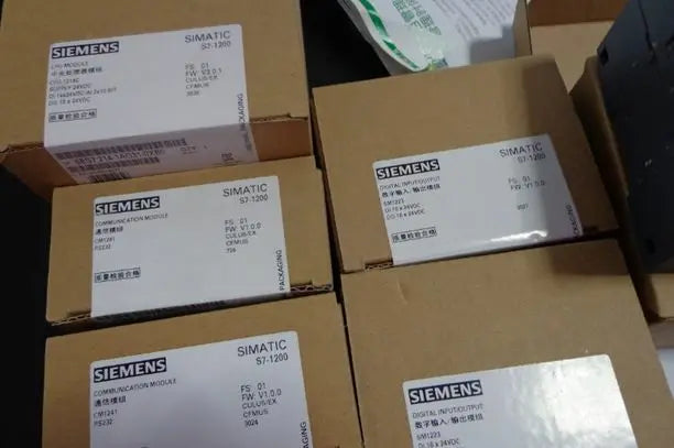 6ED1055-1MD00-0BA2 6ED1 055-1MD00-0BA2 New SIEMENS LOGO AM2 RTD free shipping
