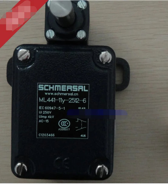 New SCHMERSAL ML441-11Y-2512-6 Limit switch free shipping