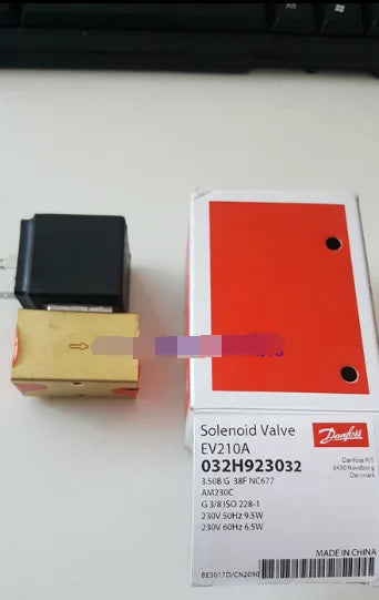 New  DANFOSS  Solenoid  Valve  032H923032   free shipping