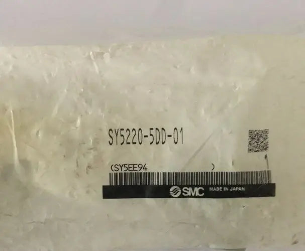 SY5220-5DD-01 SY5220 5DD 01 NEW in box SMC solenoid valves free shipping