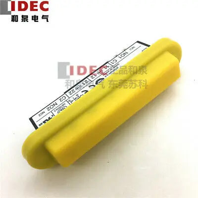 1pc new HE2B-M200PY IDEC