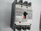 New CHANGSHU CM3-100C/3300 3P 100A circuit breaker free shipping
