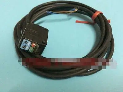 New In Box KEYENCE Sensor Replace PZ-42