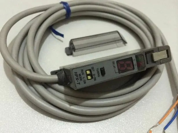1pc HPX-T4 New in box Yamatake Azbil Photoelectric Sensor free shipping