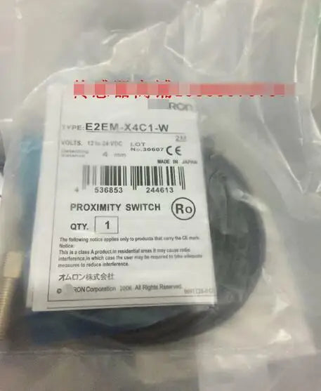 New in box OMRON E2EM-X4C1-W