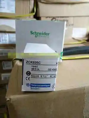 1PC ZCK-E05C ZCKE05C NEW Schneider Limit Switch free shipping