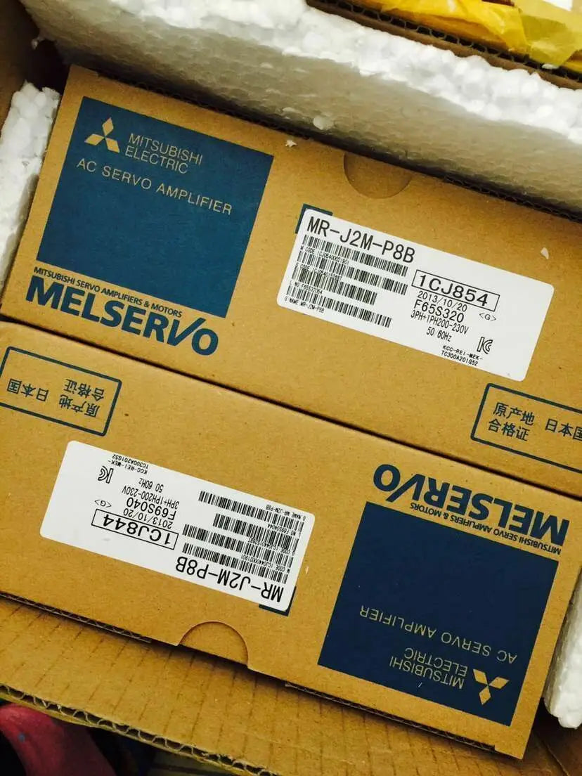 New in box Mitsubishi MR-J2M-P8B  MR J2M P8B
