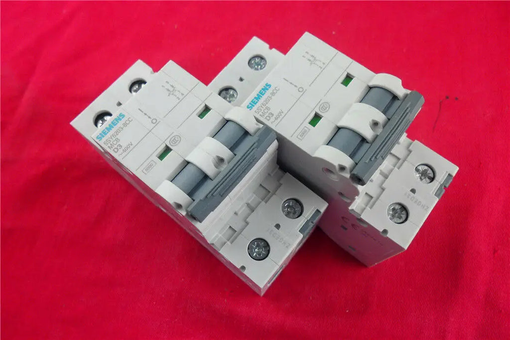 1pc      Siemens  2P  3A  5SY6203-8CC  circuit  breaker  free shipping