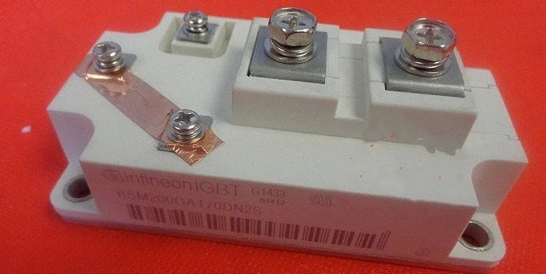 New  EUPEC/INFINEON   BSM200GA170DN2S  MODULE  free shipping