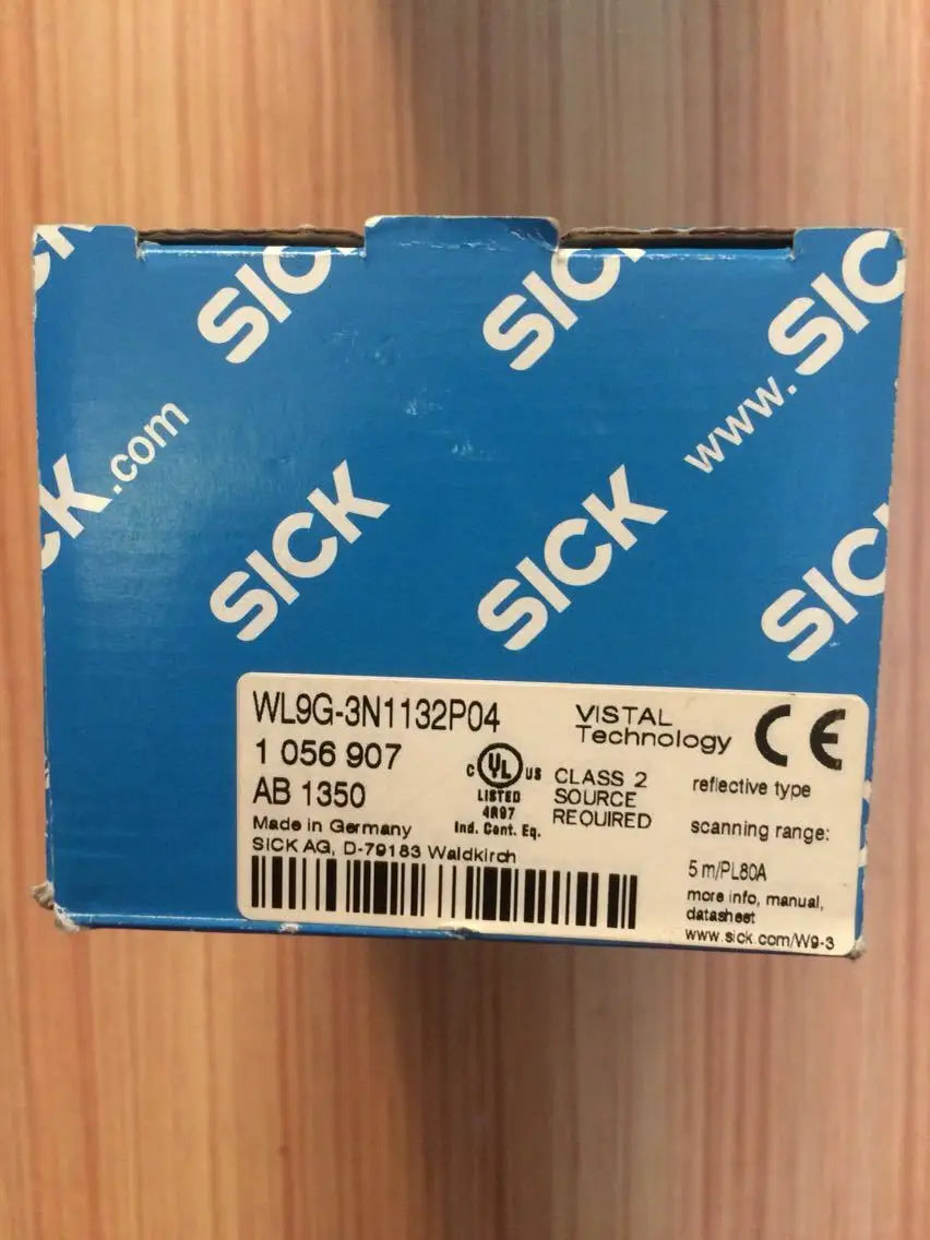 New  SICK  WL9G-3N1132P04  photoelectric sensors  free shipping