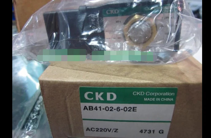 1PC  NEW   CKD  AB41-02-6-02E-AC220V  AB41-02-6-02E  AC220V  free  shipping