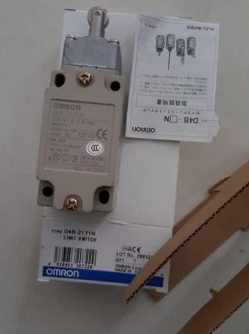 D4B-2171N D4B2171N 1PC New Omron Limit Switch free ship