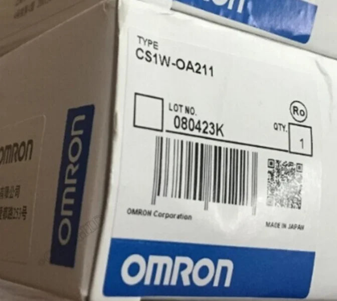 New  OMRON  CS1W-OA211  Output Unit  free shipping