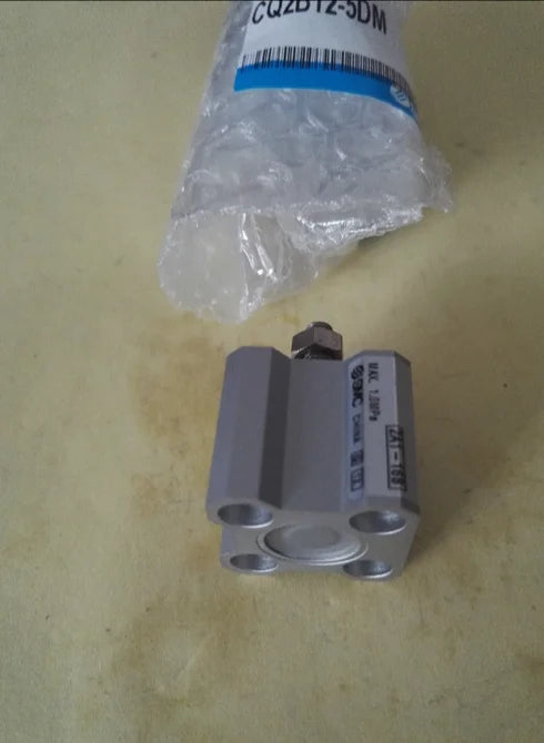 CQ2B12-5DM CQ2B125DM 1PC New SMC air cylinder free shipping