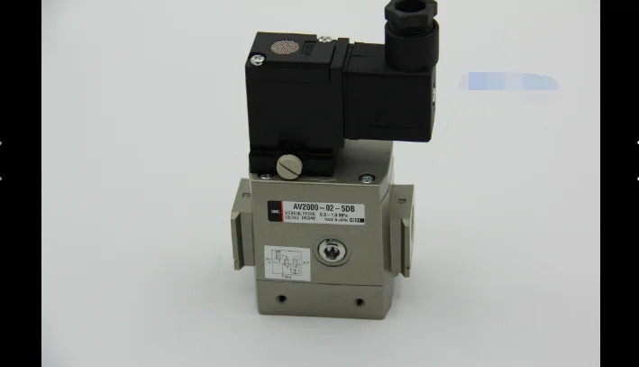 New SMC AV2000-02-5DB Solenoid Valve free shipping