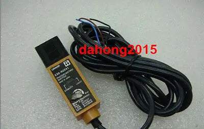 OMRON NEW in box OMRON E3S-R2E41 E3S R2E41