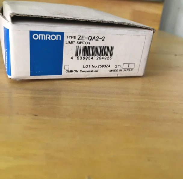 ZE-QA2-2 ZEQA22 1PC New Omron Limit Switch free ship