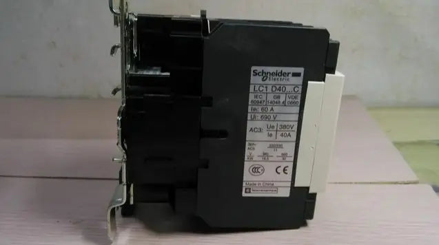LC1D40M7C 220V 1PC New Schneider free shipping