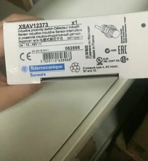 XSA-V12373 XSAV12373 1pc NEW Schneider free shipping