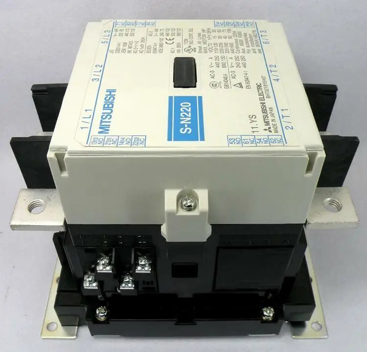 NEW 1PCS Mitsubishi AC contactor S-N220 SN220 AC110V AC220V 380V Free shipping