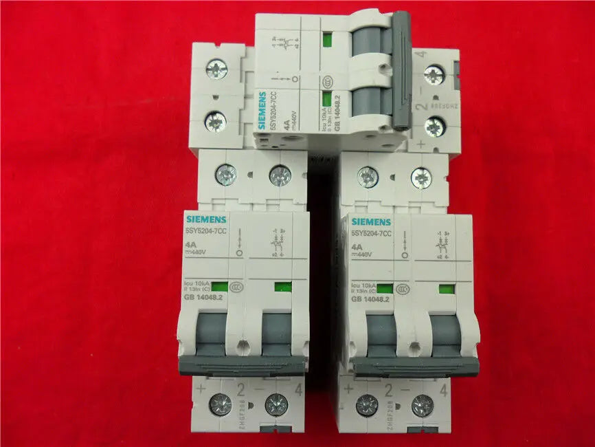 1pc     Siemens   2P 4A 5SY5204-7CC  circuit breaker  free shipping