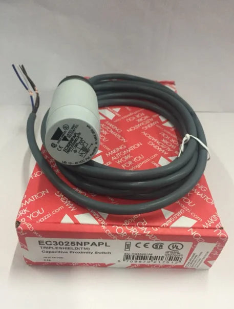 EC3025NPAPL 1PC NEW Carlo Gavazzi Capacitive switch free ship