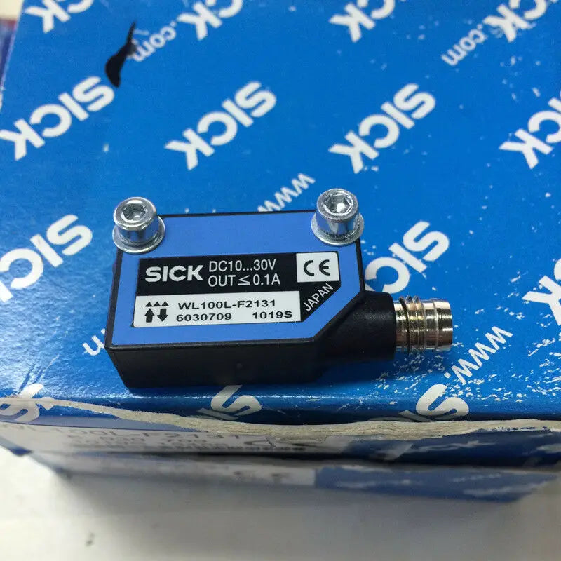 New SICK WL100L-F2131 Photoelectric switch free shipping