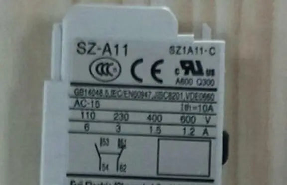 SZ-A11-C SZA11C 1PC FUJI Auxiliary Contact New