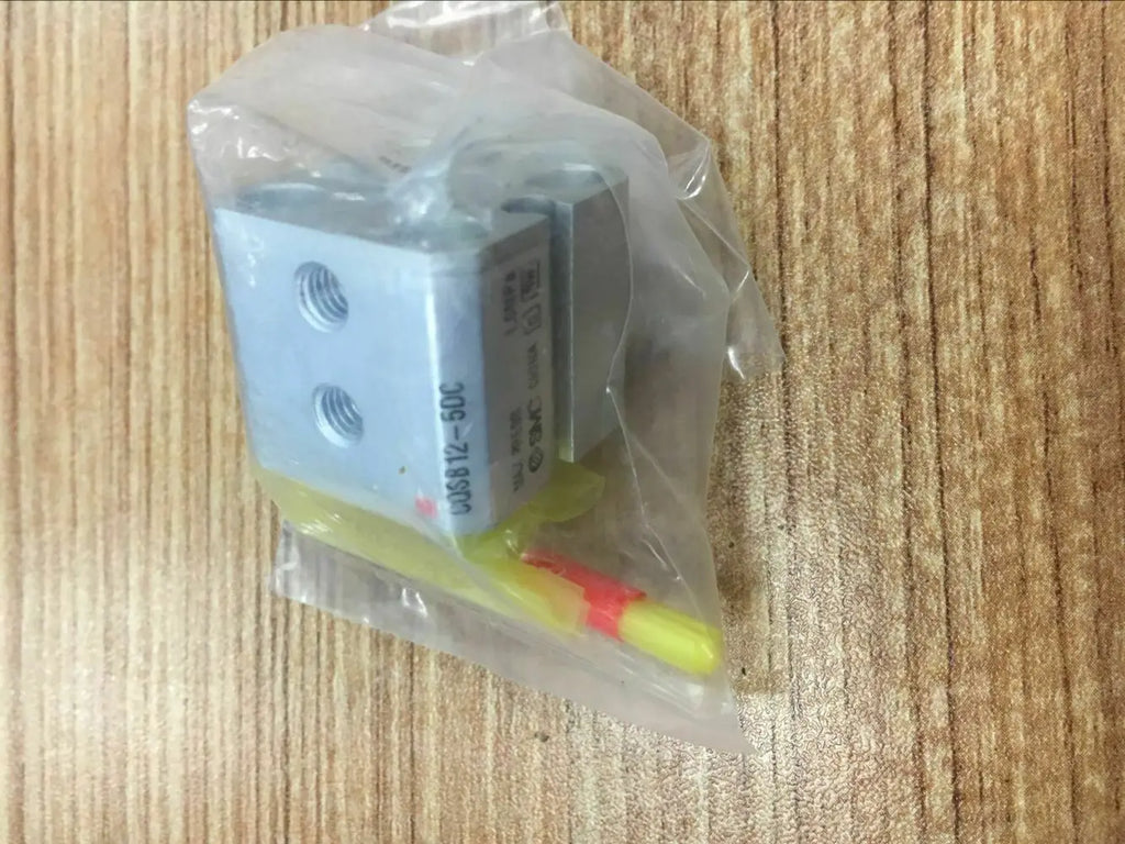 1PC NEW SMC CQSB12-5DC free shipping