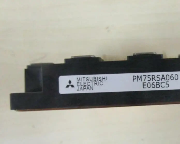 NEW MITSUBISHI 1PCS PM75RSA060 MOSFET Free shipping