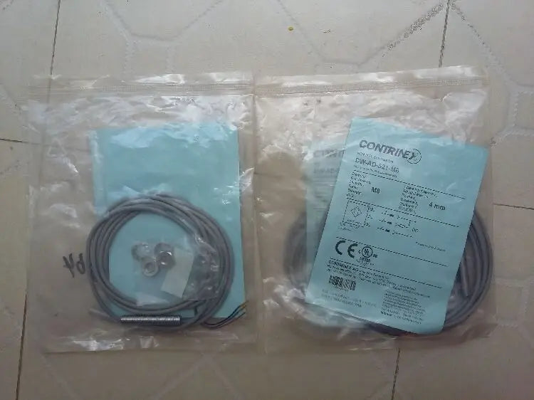 DW-AD-521-M8 DWAD521M8 Contrinex NEW IN BOX