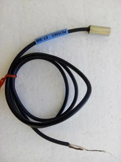 1PC New in box Keyence Proximity Sensor ET-308 ET 308 free shipping