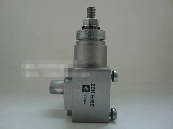 ZCK-E09C ZCK E09C New Schneider Limit Switch free shipping
