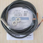 E2EM-X2C1 E2EM X2C1 NEW IN BOX OMRON Proximity Switch free shipping
