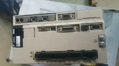 1pc new Yaskawa SGDV 5R5AE1A 750W DCA06