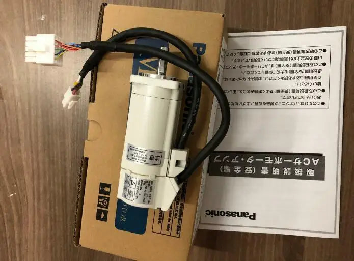 1PC new in box New Panasonic Motor MSMA012A1N Freeshiping
