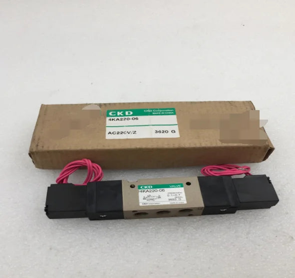 1PC  NEW   CKD   4KA220-06-DC24V   4KA220-06   DC24V    free  shipping