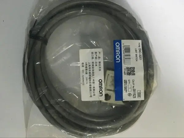 1PC NEW Omron Limit Switch D4C-3201 D4C3201 free shipping