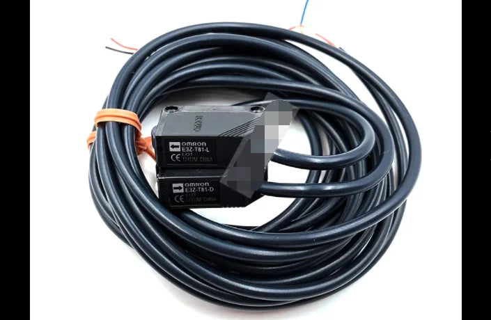 1PC  NEW    Omron    E3Z-T81-L   2M    free  shipping