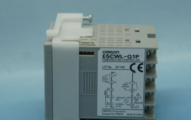 E5CWL-Q1P E5CWLQ1P 100-240VAC 1pcs Omron Temperature Controller free shipping