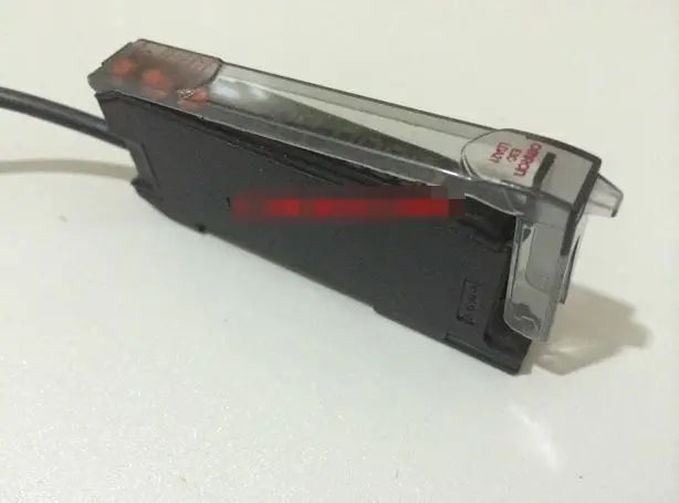 E3C-LDA21 E3CLDA21 1PC NEW IN BOX OMRON Photoelectric Switch 12-24VDC free ship