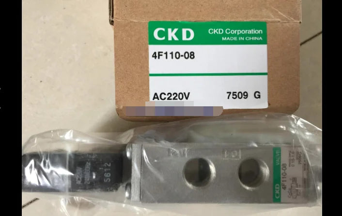 1PC NEW CKD 4F110-08-AC220V 4F110-08 AC220V free shipping