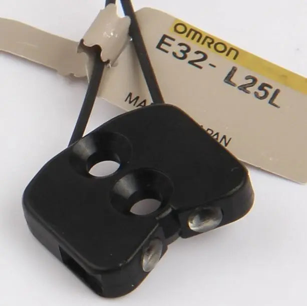 E32-L25L E32 L25L NEW IN BOX Omron free shipping