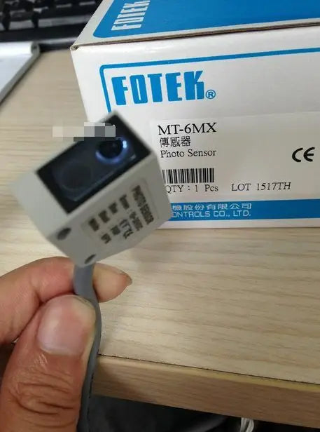 MT-6MX MT 6MX NEW in box FOTEK Photoelectric Switch free shipping