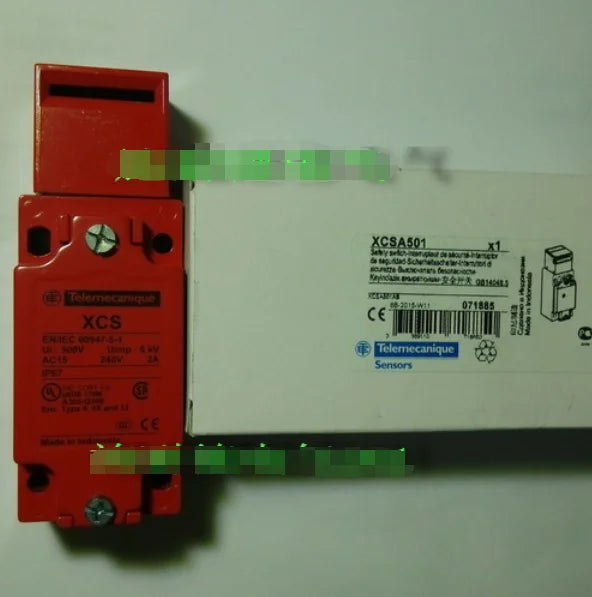 XCSA501 XCS-A501 1PC NEW Schneider safety switch